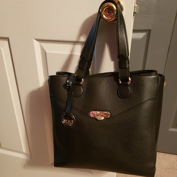Versace Handbags - Make An Offer: 💯 Versace Pebbles Leather Tote Bag